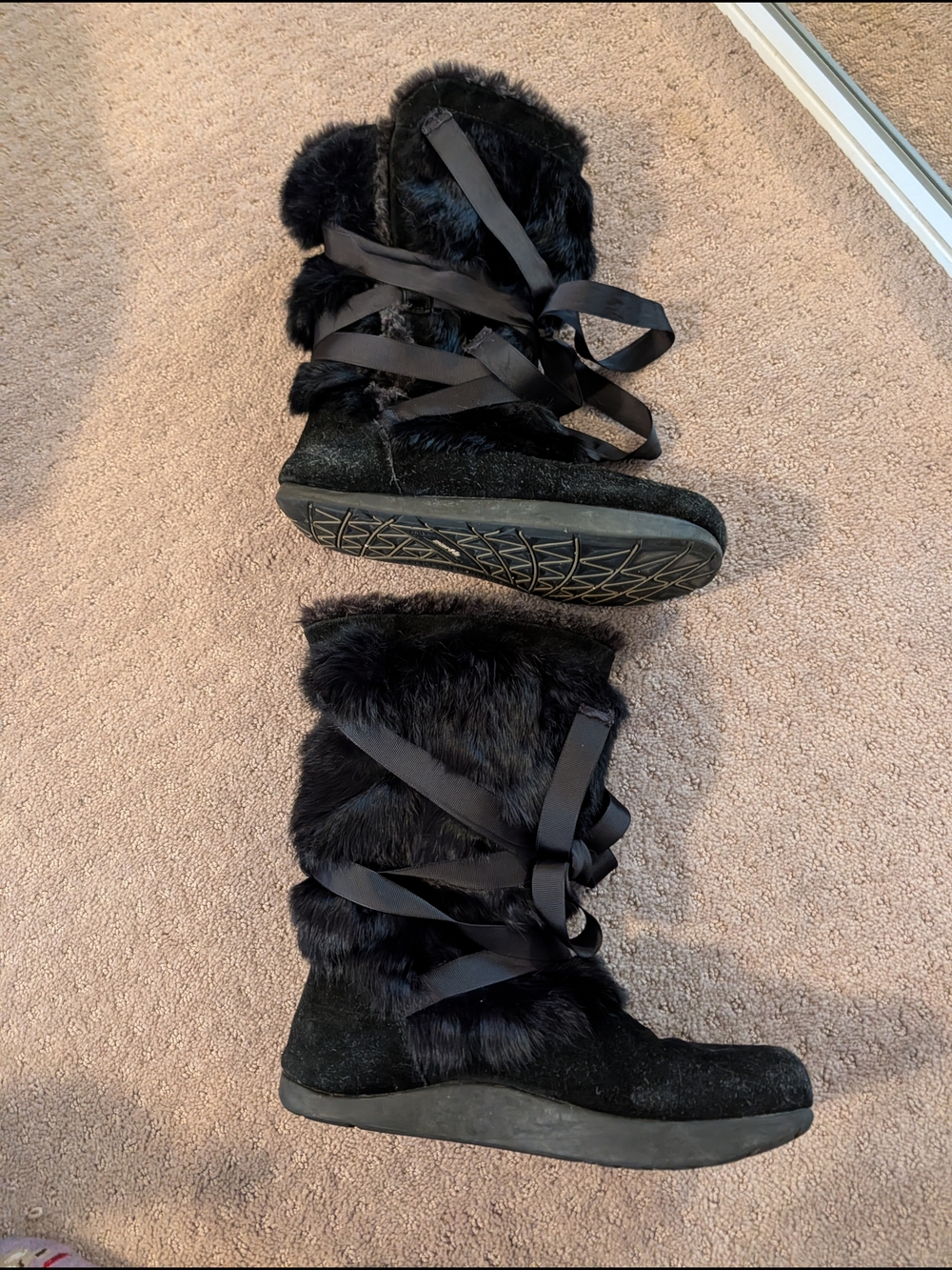 Earth Black Rabbit Fur Lace-Up Winter Boots